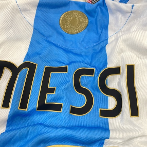 Adidas authentic Messi 10 jersey $180 size M men’s Fifa 2022 world champions - Picture 6 of 8